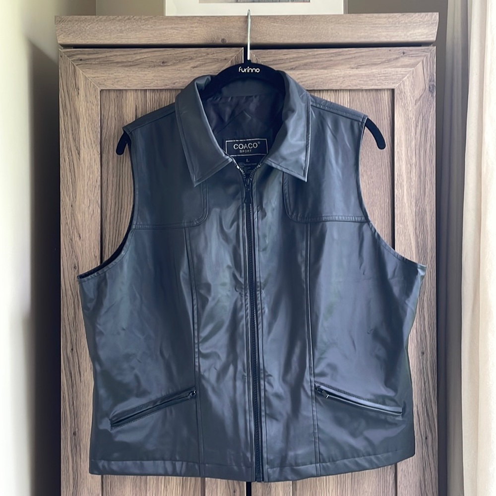 NWOT Coaco Zip up Vest